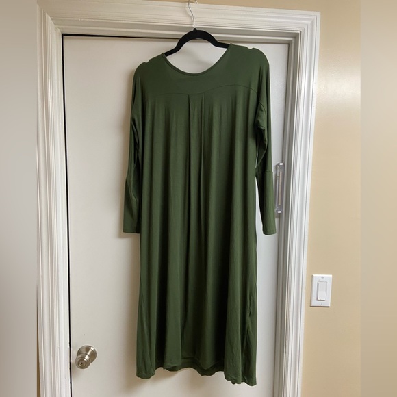 Linear Collection Dress - Picture 2 of 3